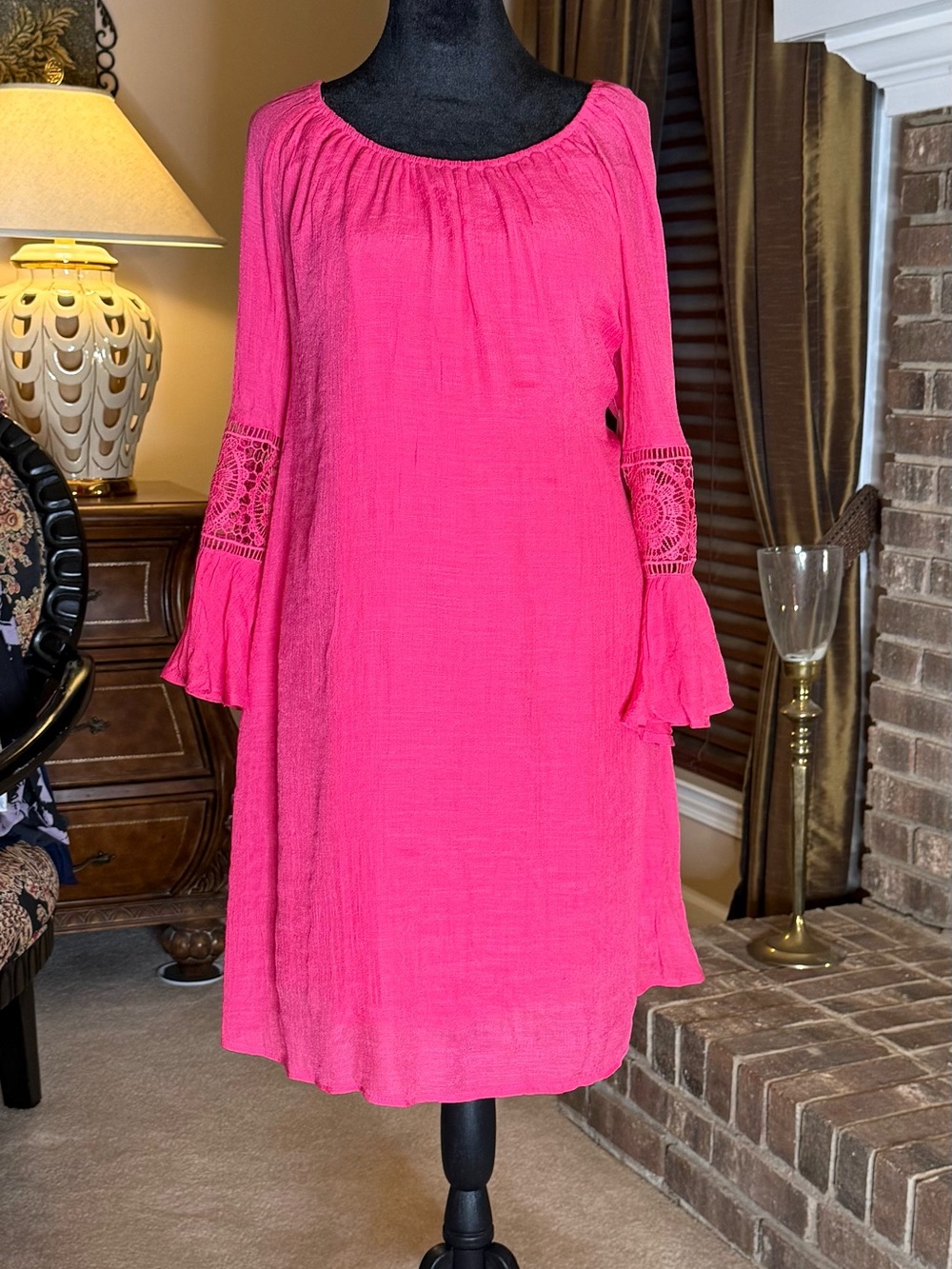 Indigo Rose 2X Hot Pink Crochet Bell Sleeve Boho Shift Dress